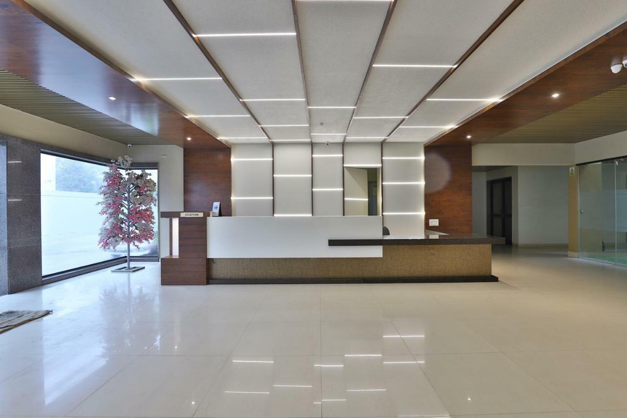 Capital O 47284 Atithi Resort Bharuch Екстер'єр фото