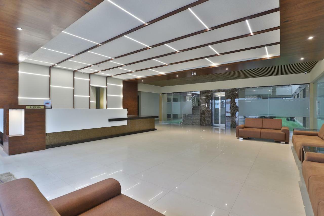 Capital O 47284 Atithi Resort Bharuch Екстер'єр фото